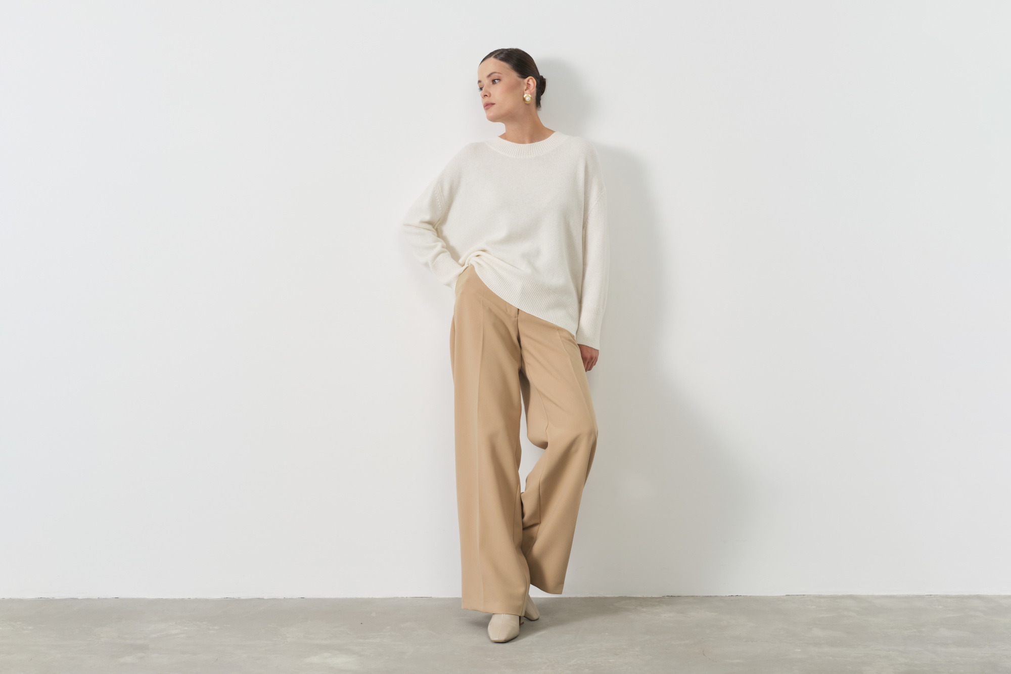 белый свитер женский